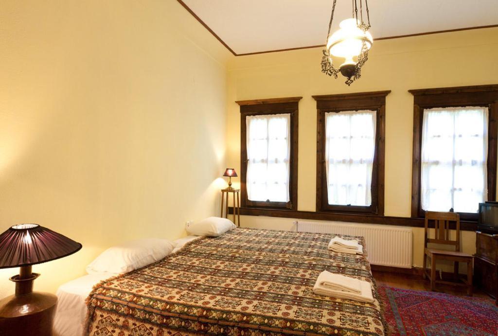 Vergoula'S Mansion Kastoriá Rom bilde
