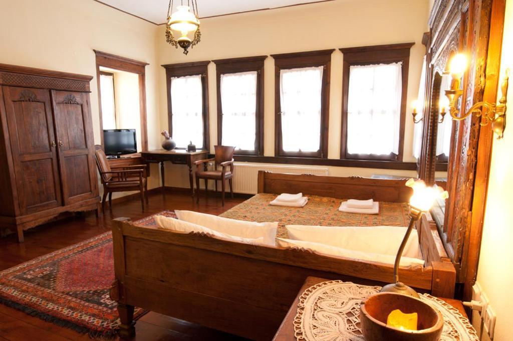 Vergoula'S Mansion Kastoriá Eksteriør bilde
